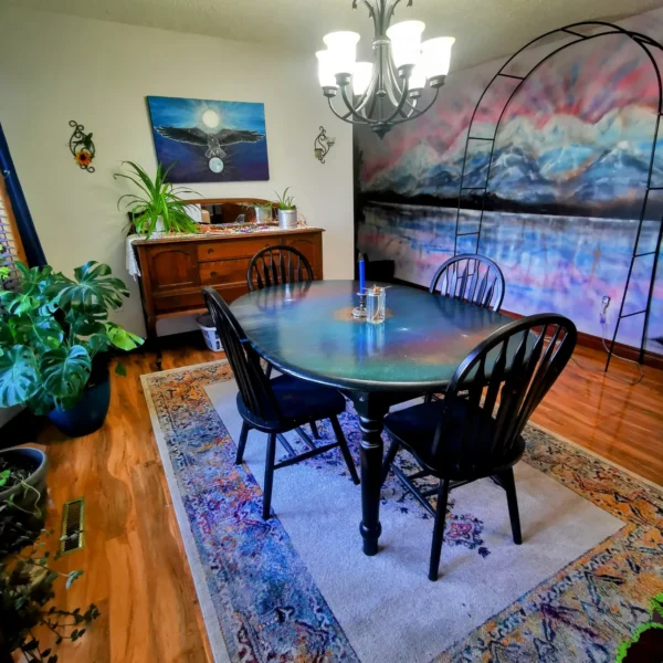 One year in the Bubbleship: a space to paint, sew and grow